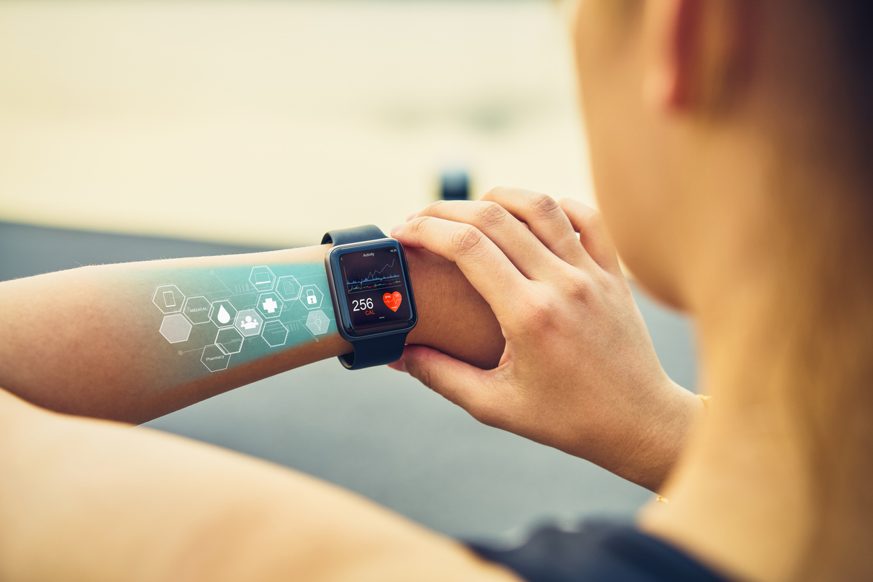 Wearable Technology In Healthcare: Benefits, Challenges, Types